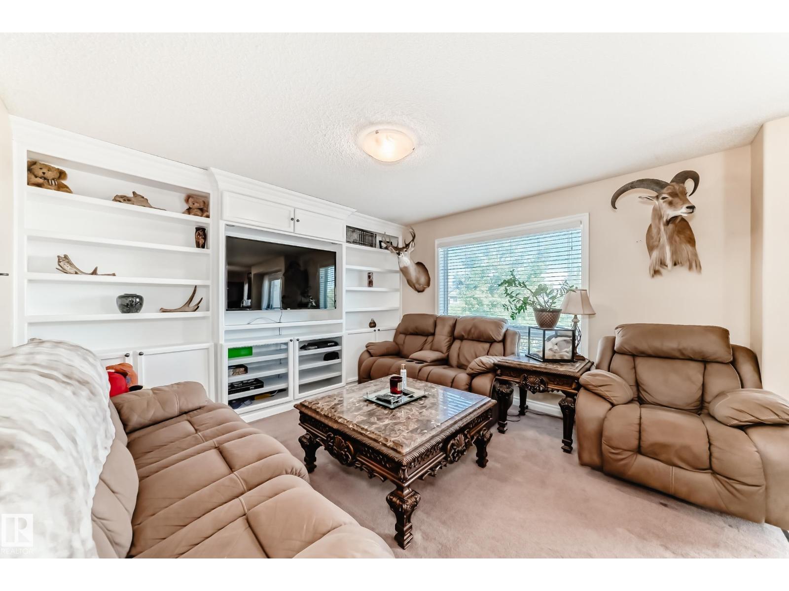 Photo 2 of 30 Douglas Cr, Leduc AB