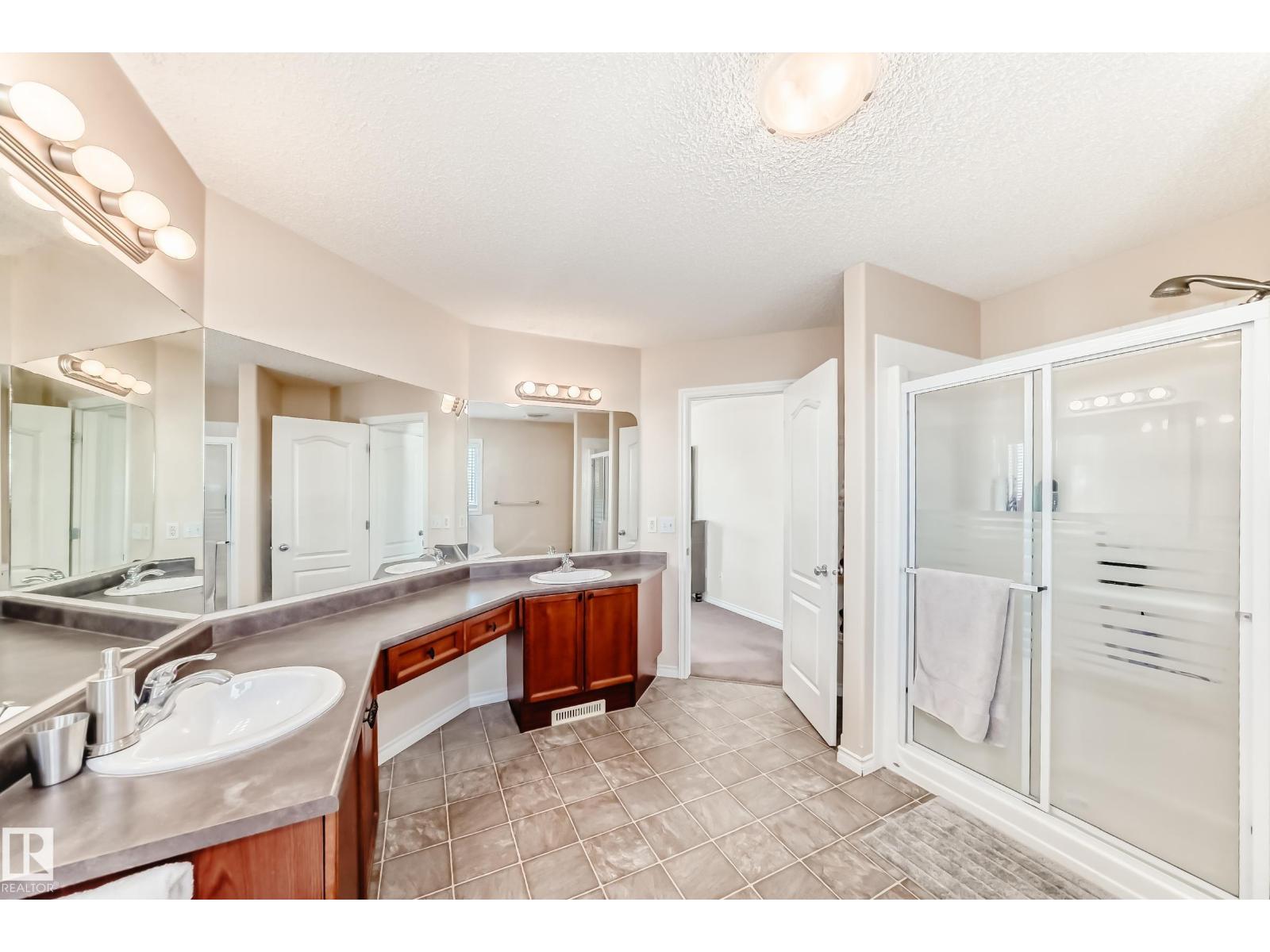Photo 22 of 30 Douglas Cr, Leduc AB