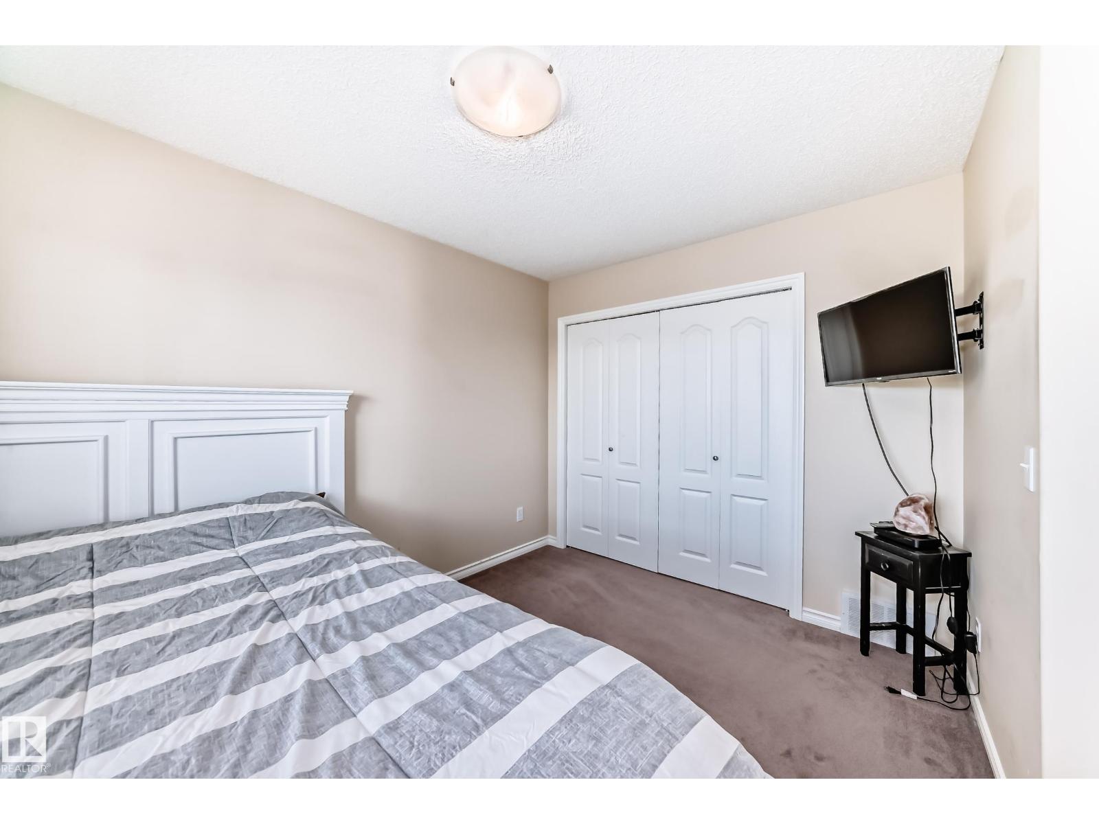 Photo 10 of 30 Douglas Cr, Leduc AB