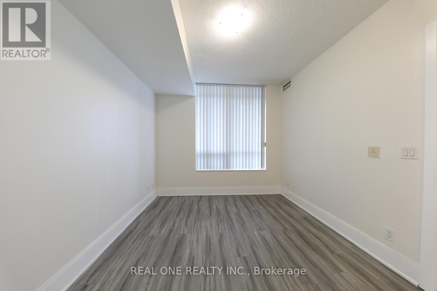 Photo 35 of 2708 330 Burnhamthorpe Road W, Mississauga ON