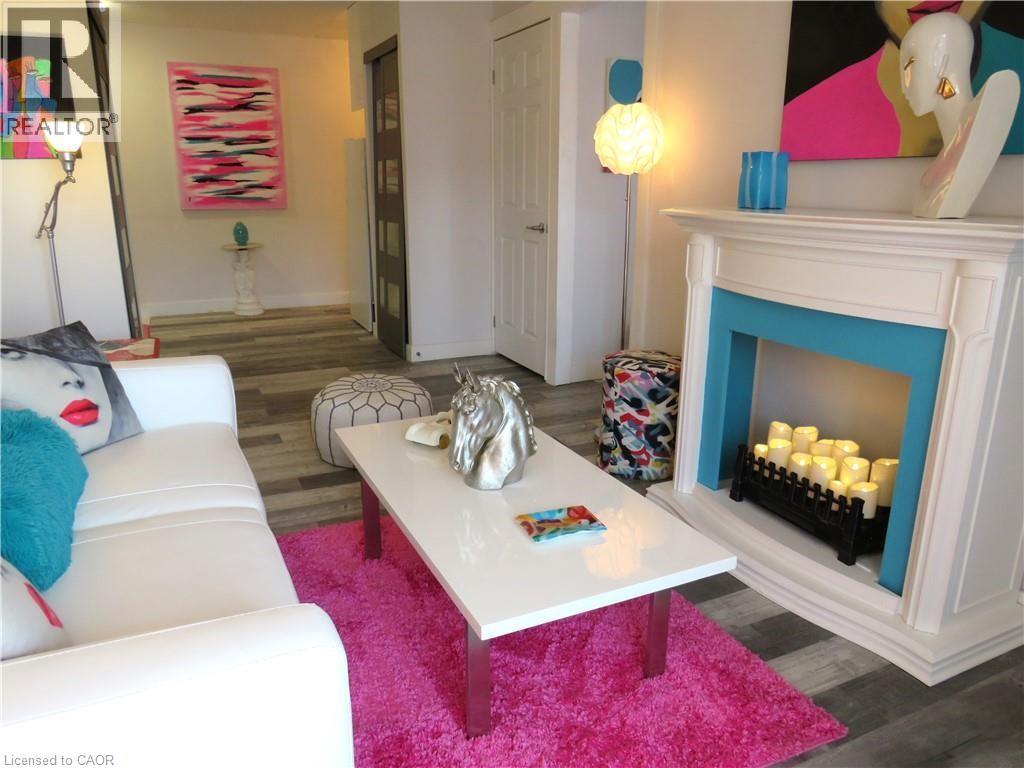 Photo 10 of 30 Summit Avenue Unit 307, Hamilton ON