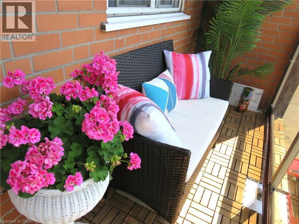 Photo 18 of 30 Summit Avenue Unit 307, Hamilton ON