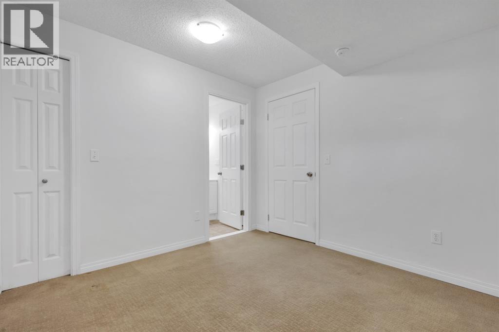 Single Family House for Sale in  Taracove Estate Drive NE Taradale Calgary 