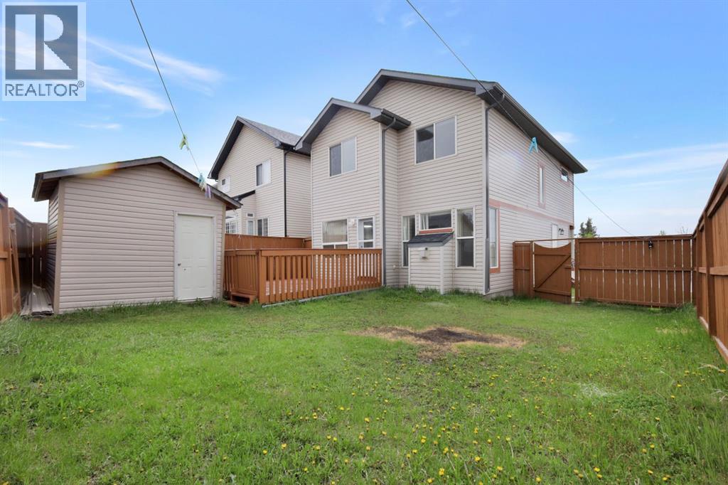 Single Family House for Sale in  Taracove Estate Drive NE Taradale Calgary 