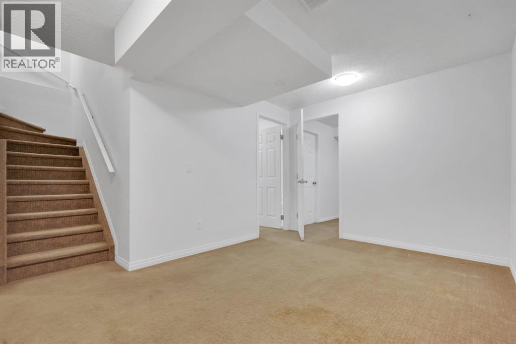 Single Family House for Sale in  Taracove Estate Drive NE Taradale Calgary 