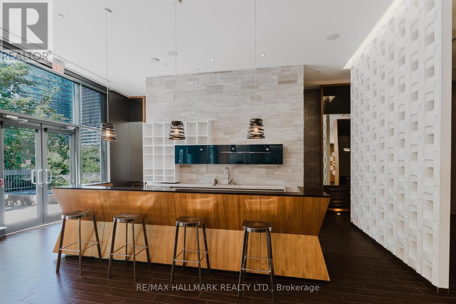 Photo 26 of 1609 36 Park Lawn Road, Toronto ON