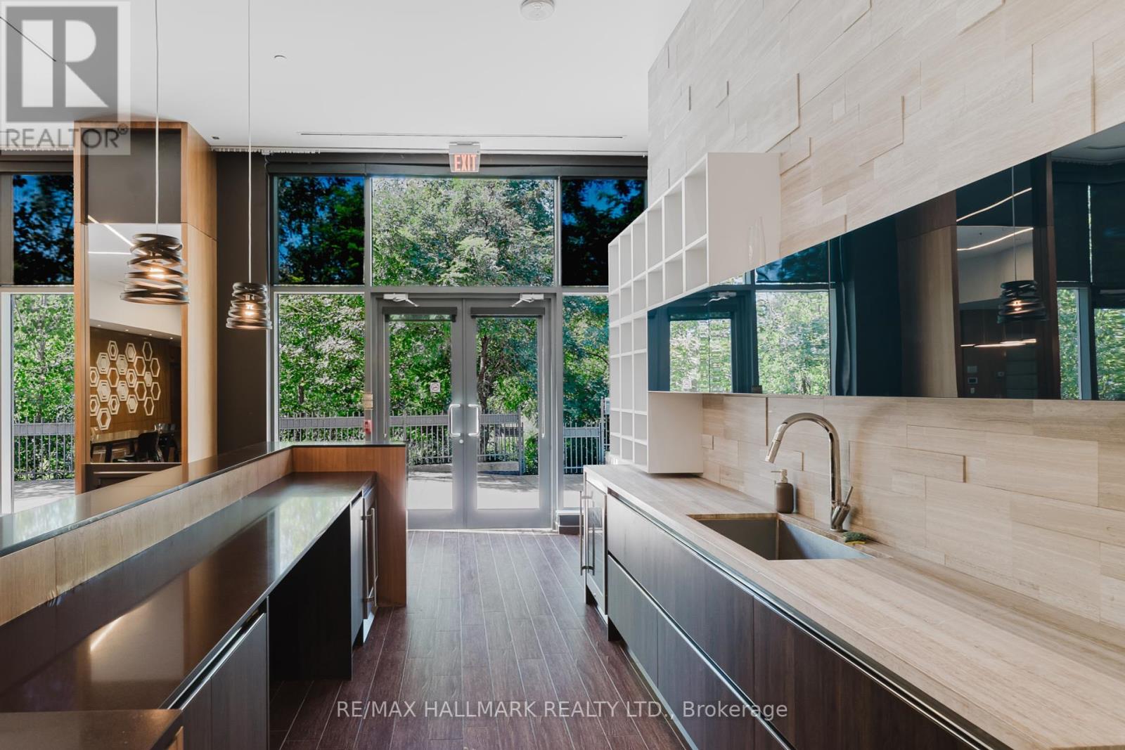Photo 28 of 1609 36 Park Lawn Road, Toronto ON