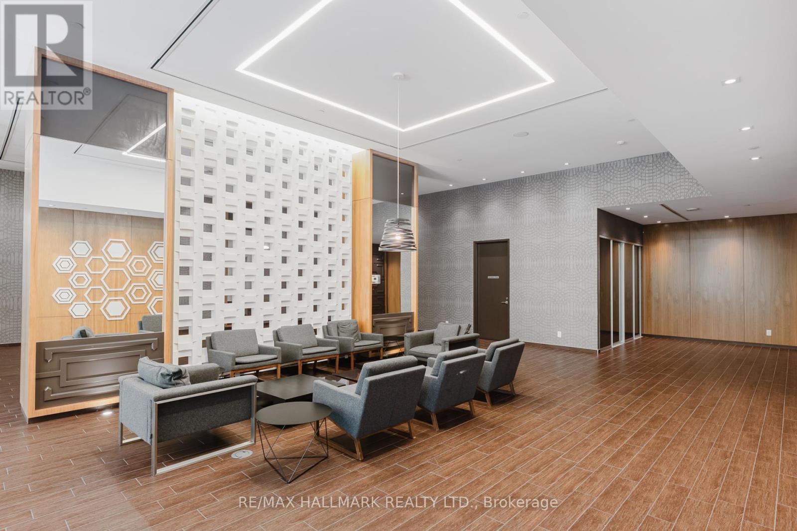 Photo 34 of 1609 36 Park Lawn Road, Toronto ON