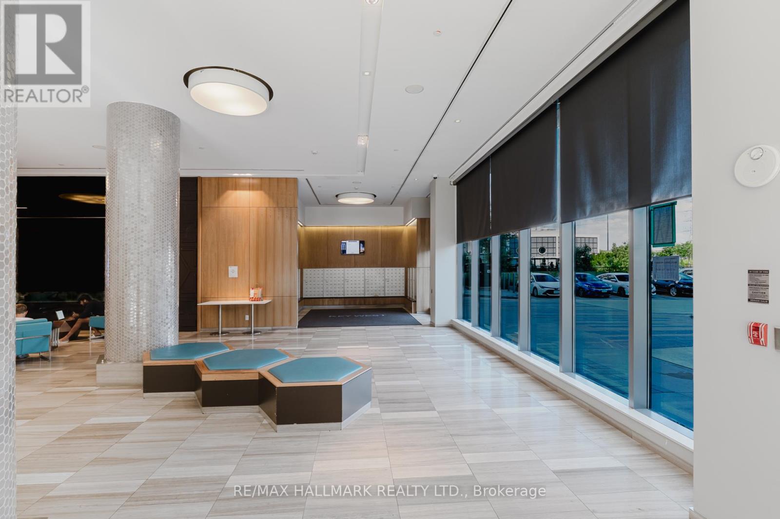 Photo 43 of 1609 36 Park Lawn Road, Toronto ON