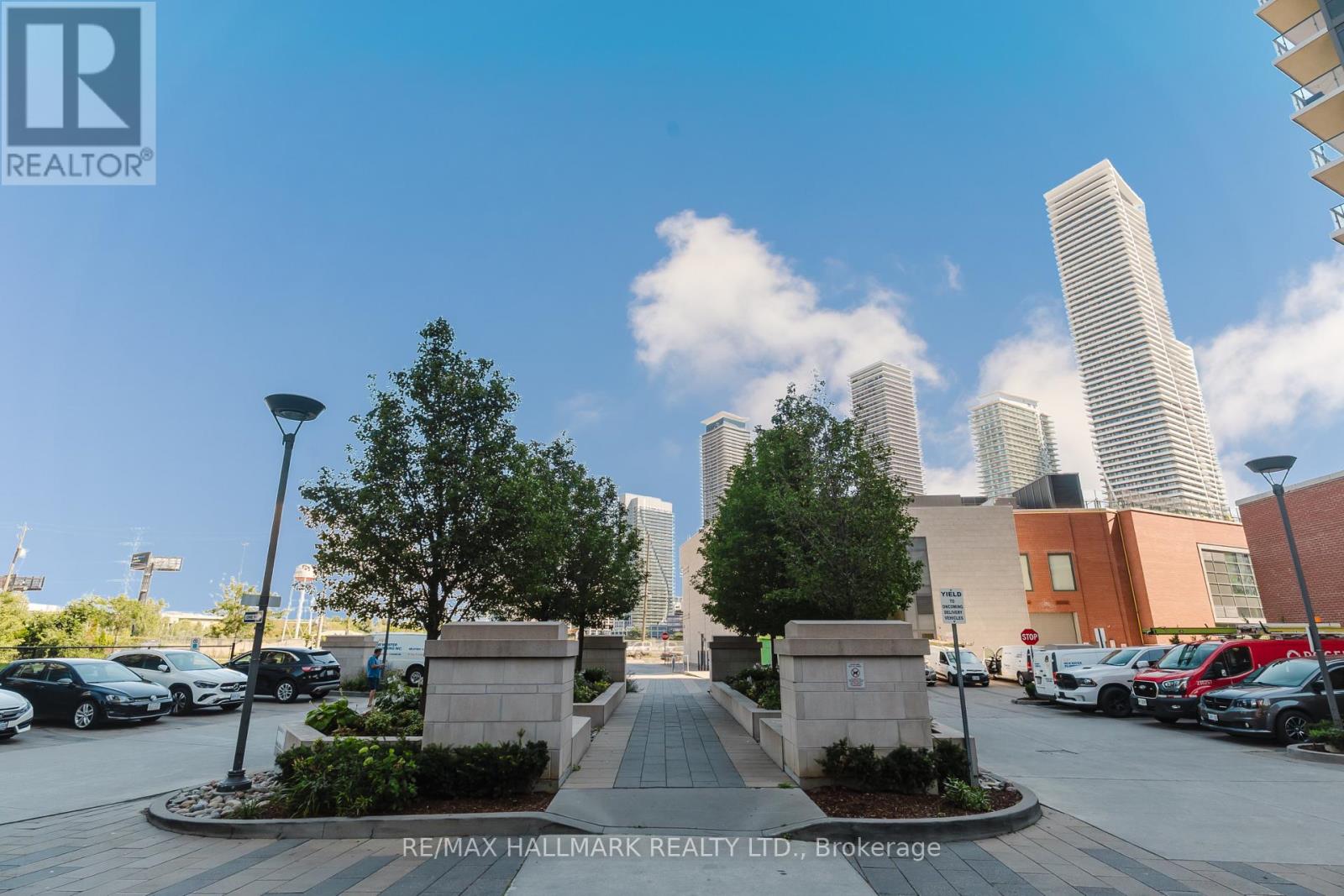 Photo 44 of 1609 36 Park Lawn Road, Toronto ON