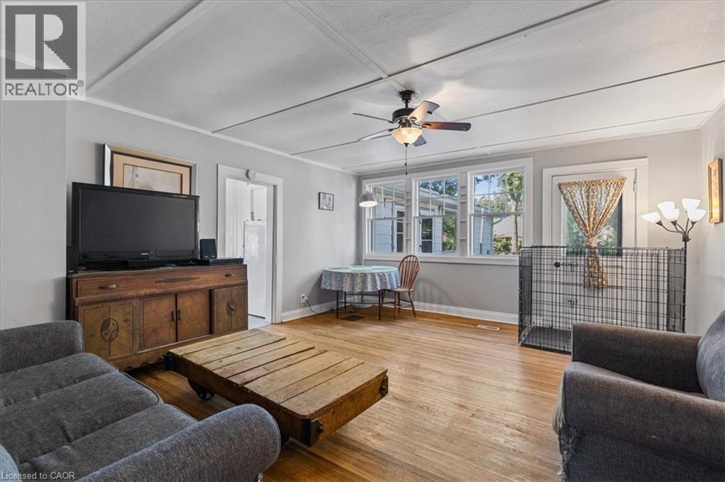 Photo 12 of 92 Francis Street, Cambridge ON