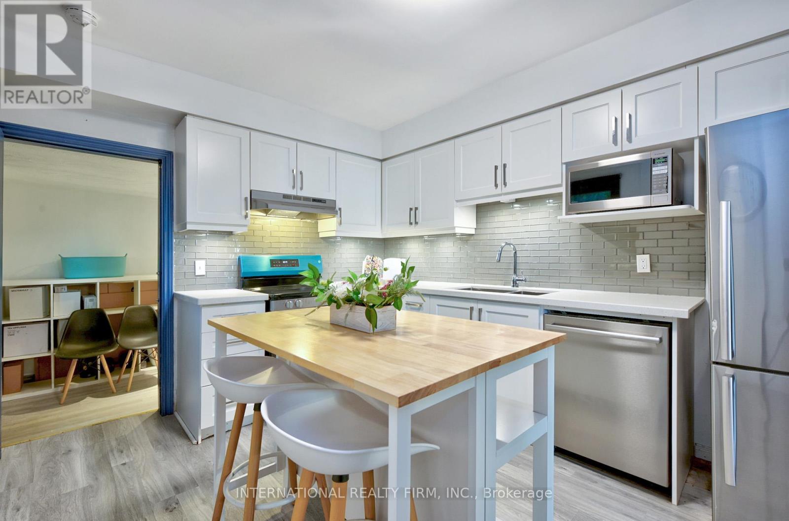 Photo 12 of 108 Shaw Street, Toronto ON