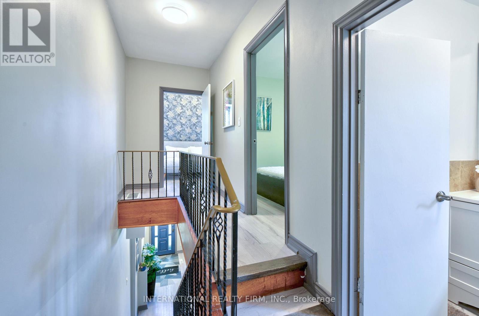 Photo 15 of 108 Shaw Street, Toronto ON
