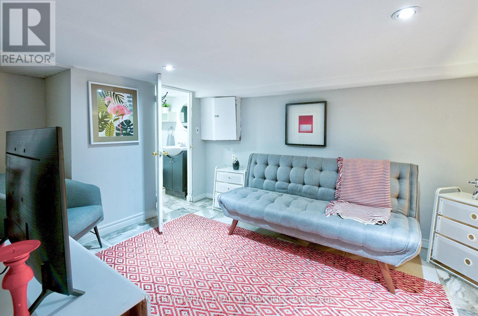 Photo 24 of 108 Shaw Street, Toronto ON