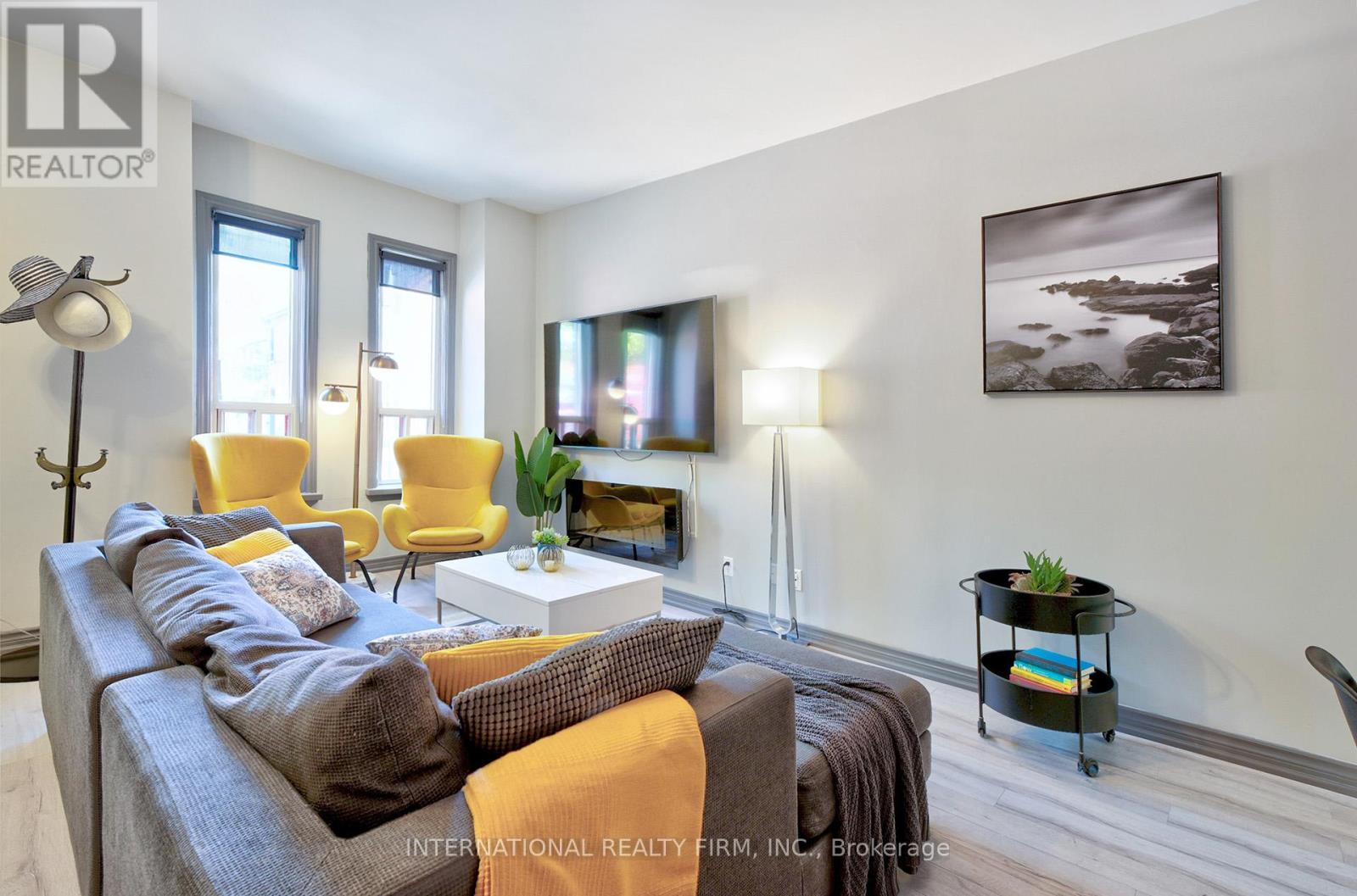 Photo 6 of 108 Shaw Street, Toronto ON