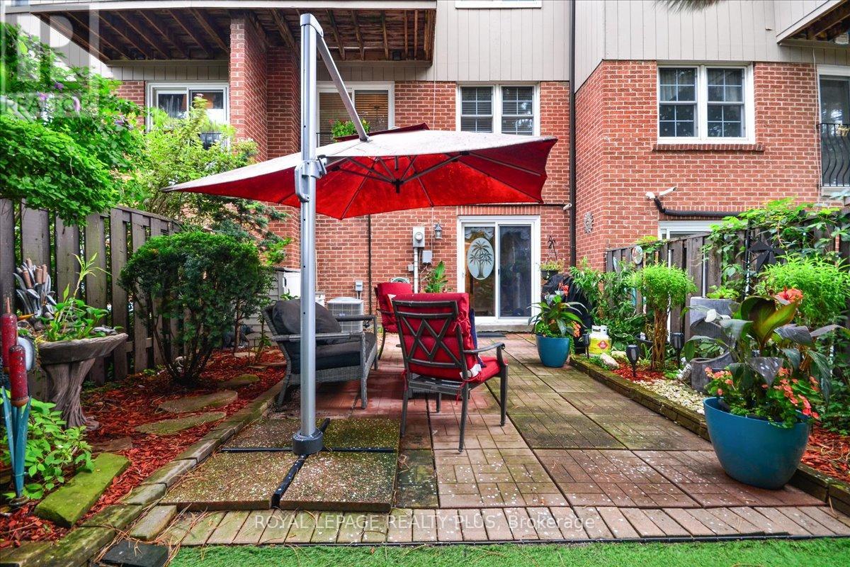 Photo 30 of 103 1951 Rathburn Road E, Mississauga ON