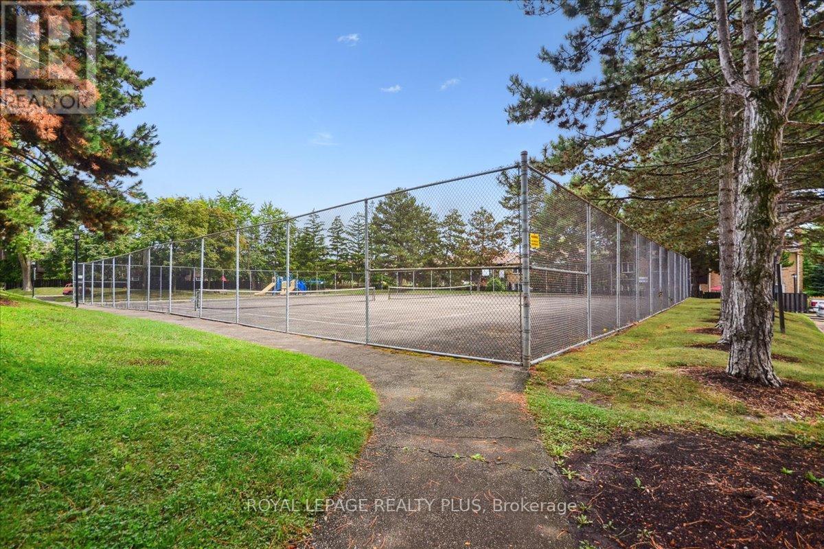Photo 34 of 103 1951 Rathburn Road E, Mississauga ON