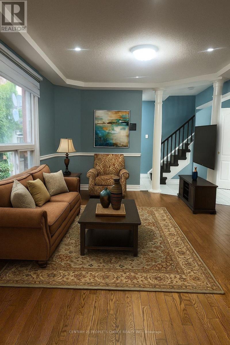 Photo 5 of 3043 Pendleton Road, Mississauga ON
