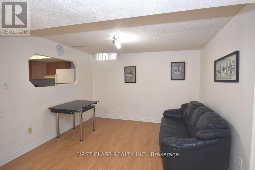 Photo 6 of Bsmt 3 Halder Crescent, Markham ON