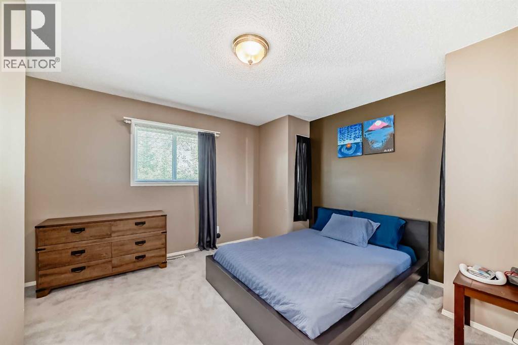 Single Family House 4 Level for Sale in  Harvest Rose Place NE Harvest Hills Calgary 