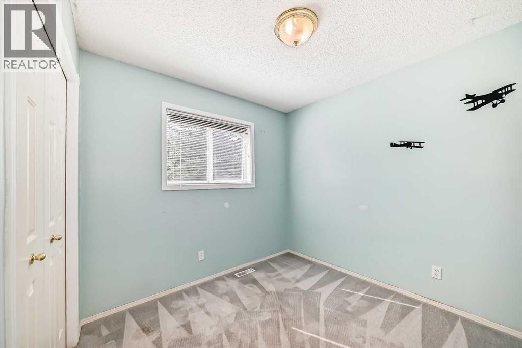 Single Family House 4 Level for Sale in  Harvest Rose Place NE Harvest Hills Calgary 