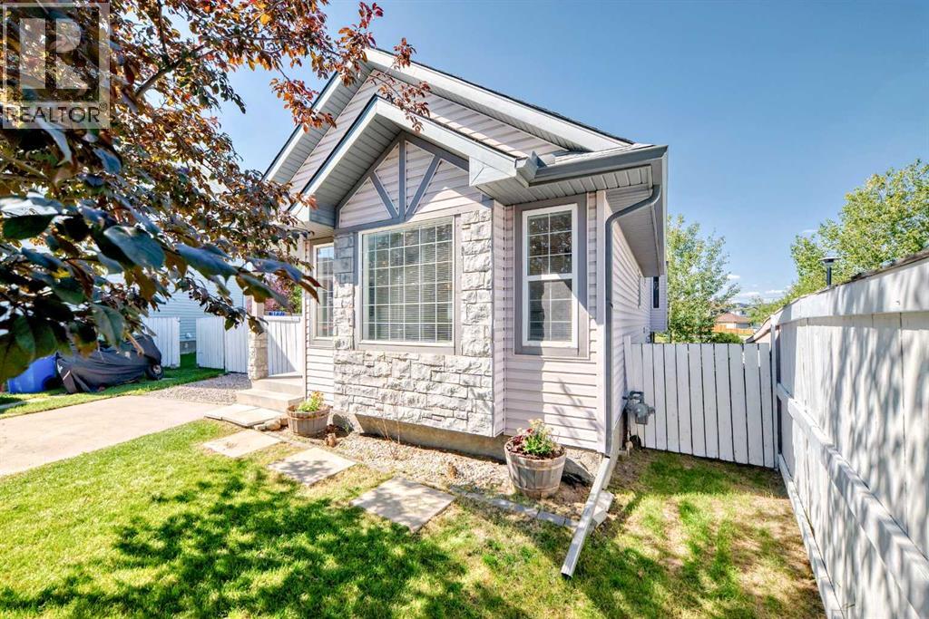 Single Family House 4 Level for Sale in  Harvest Rose Place NE Harvest Hills Calgary 