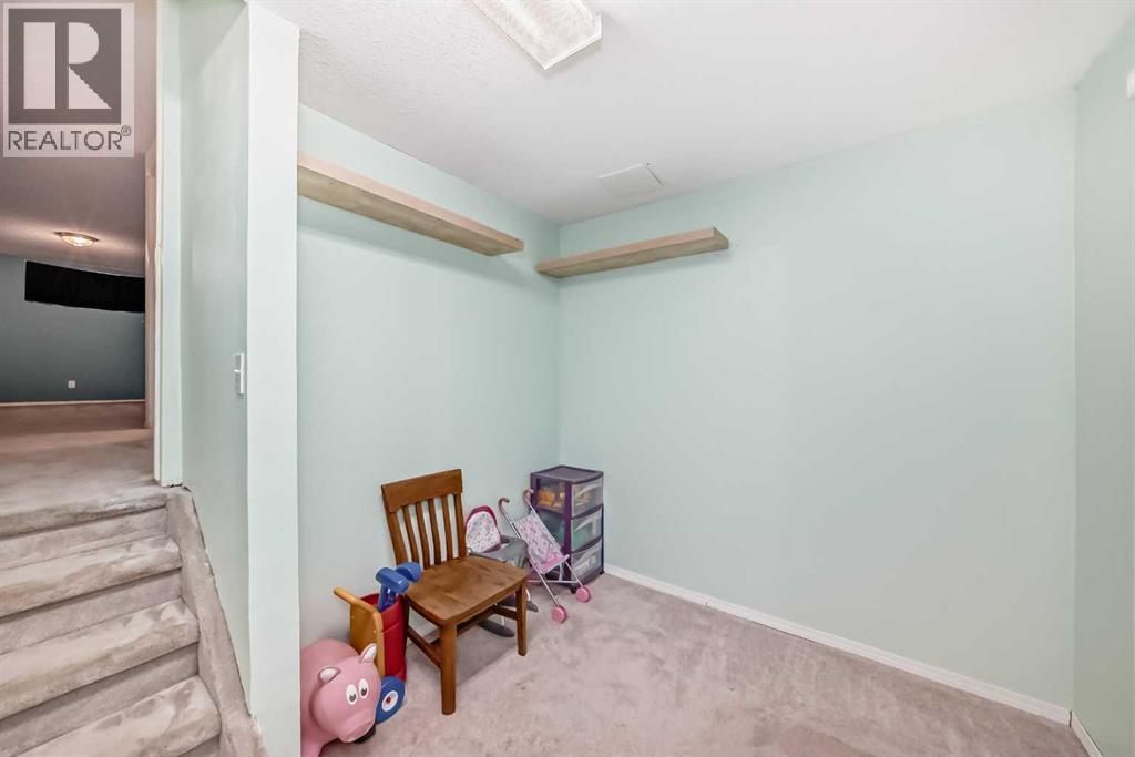 Single Family House 4 Level for Sale in  Harvest Rose Place NE Harvest Hills Calgary 