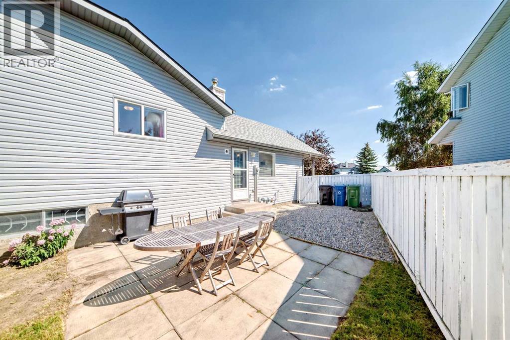 Single Family House 4 Level for Sale in  Harvest Rose Place NE Harvest Hills Calgary 