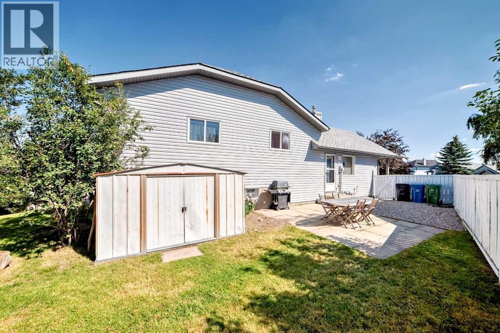 Single Family House 4 Level for Sale in  Harvest Rose Place NE Harvest Hills Calgary 