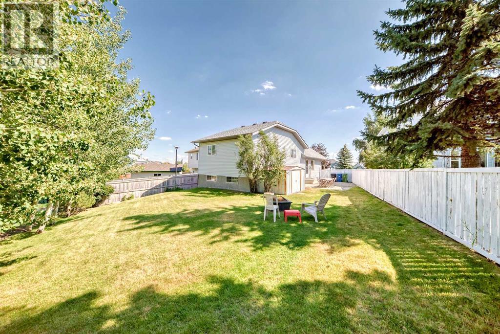 Single Family House 4 Level for Sale in  Harvest Rose Place NE Harvest Hills Calgary 