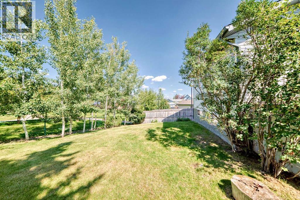 Single Family House 4 Level for Sale in  Harvest Rose Place NE Harvest Hills Calgary 