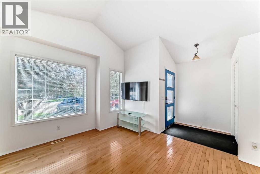 Single Family House 4 Level for Sale in  Harvest Rose Place NE Harvest Hills Calgary 