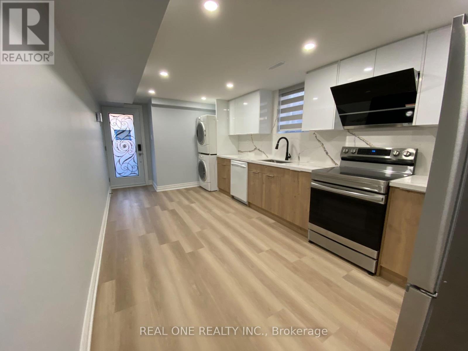 Photo 3 of Basement Room 1186 Shadeland Drive, Mississauga ON