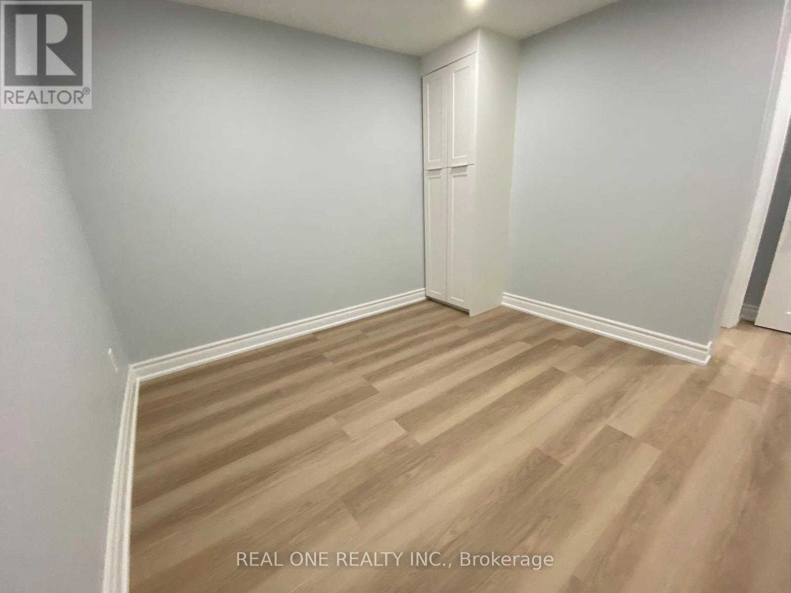 Photo 6 of Basement Room 1186 Shadeland Drive, Mississauga ON