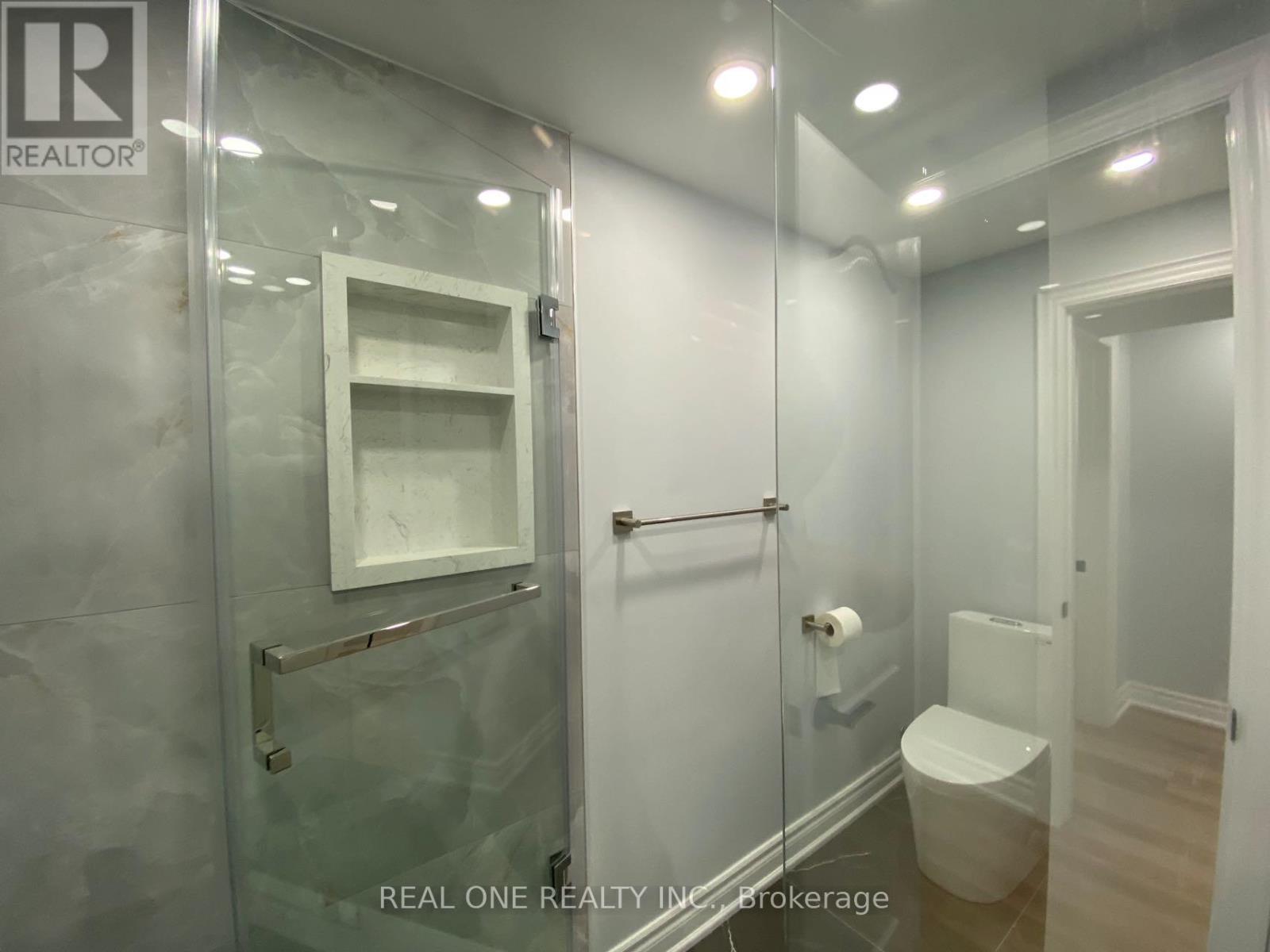 Photo 8 of Basement Room 1186 Shadeland Drive, Mississauga ON