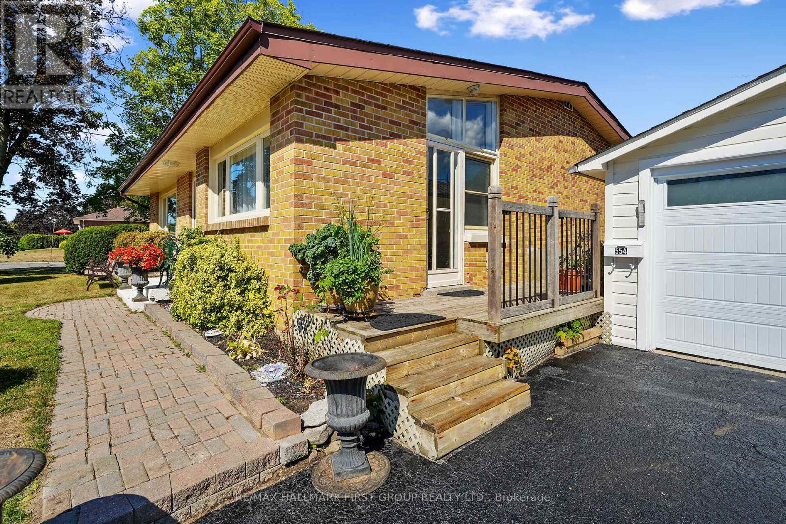 Photo 3 of 554 Elizabeth Street, Cobourg ON