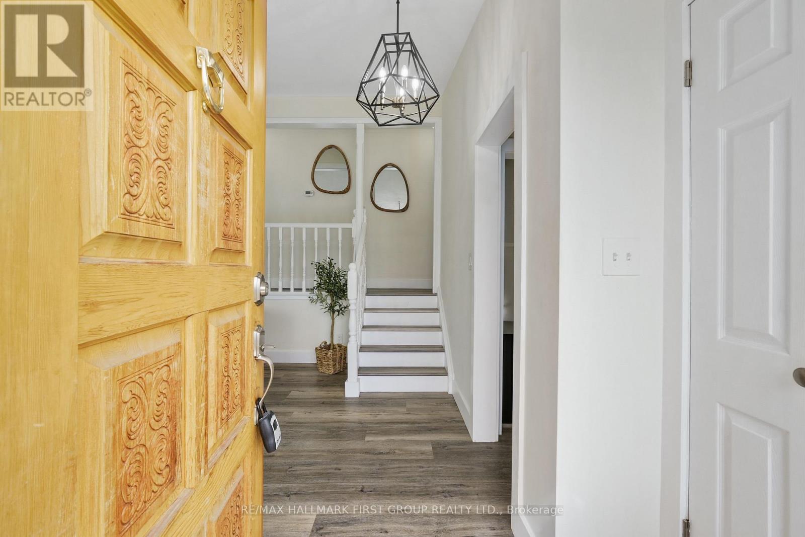 Photo 4 of 554 Elizabeth Street, Cobourg ON