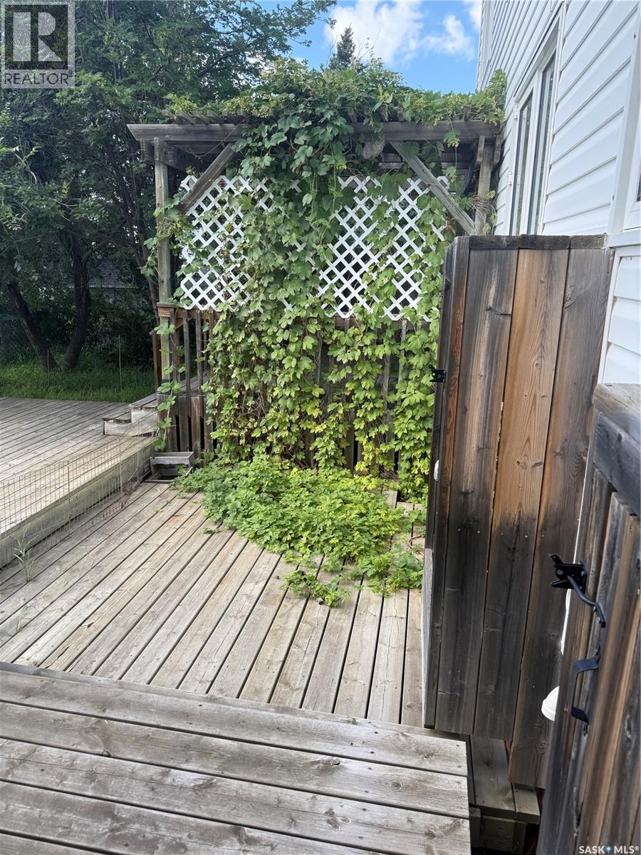 Photo 29 of 47 Tufts Crescent, Outlook SK
