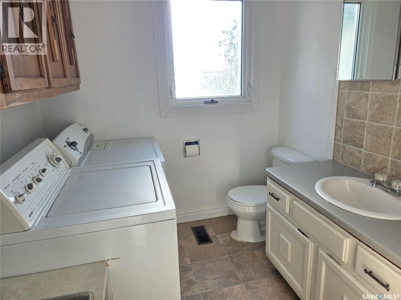 Photo 1 of 47 Tufts Crescent, Outlook SK