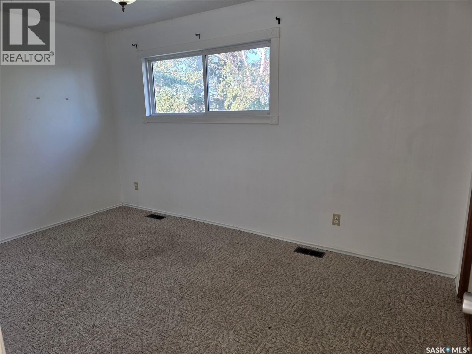 Photo 22 of 47 Tufts Crescent, Outlook SK