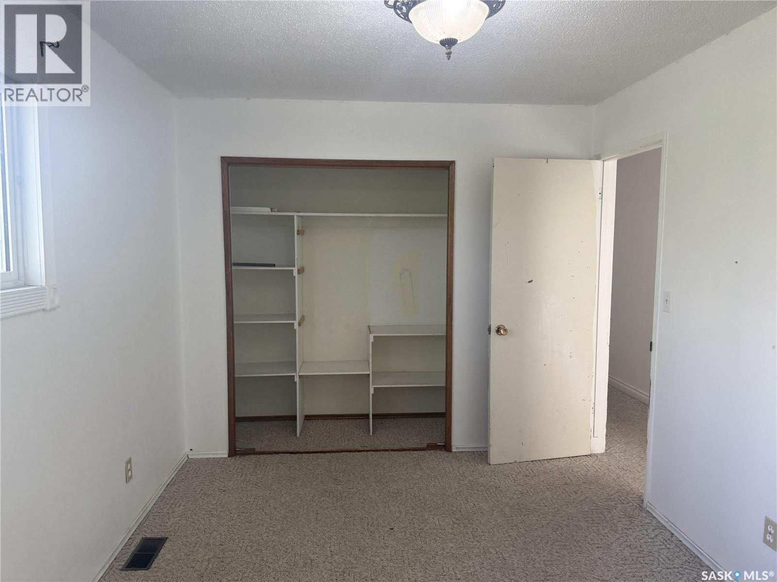 Photo 39 of 47 Tufts Crescent, Outlook SK