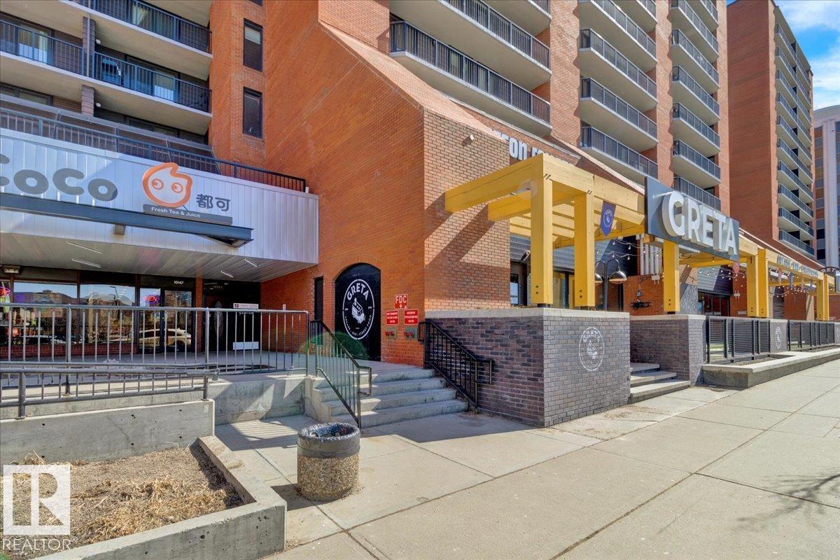 Photo 2 of 10145 109 St Nw, Edmonton AB