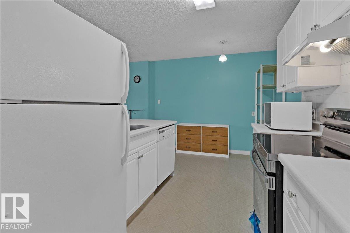Photo 30 of 10145 109 St Nw, Edmonton AB