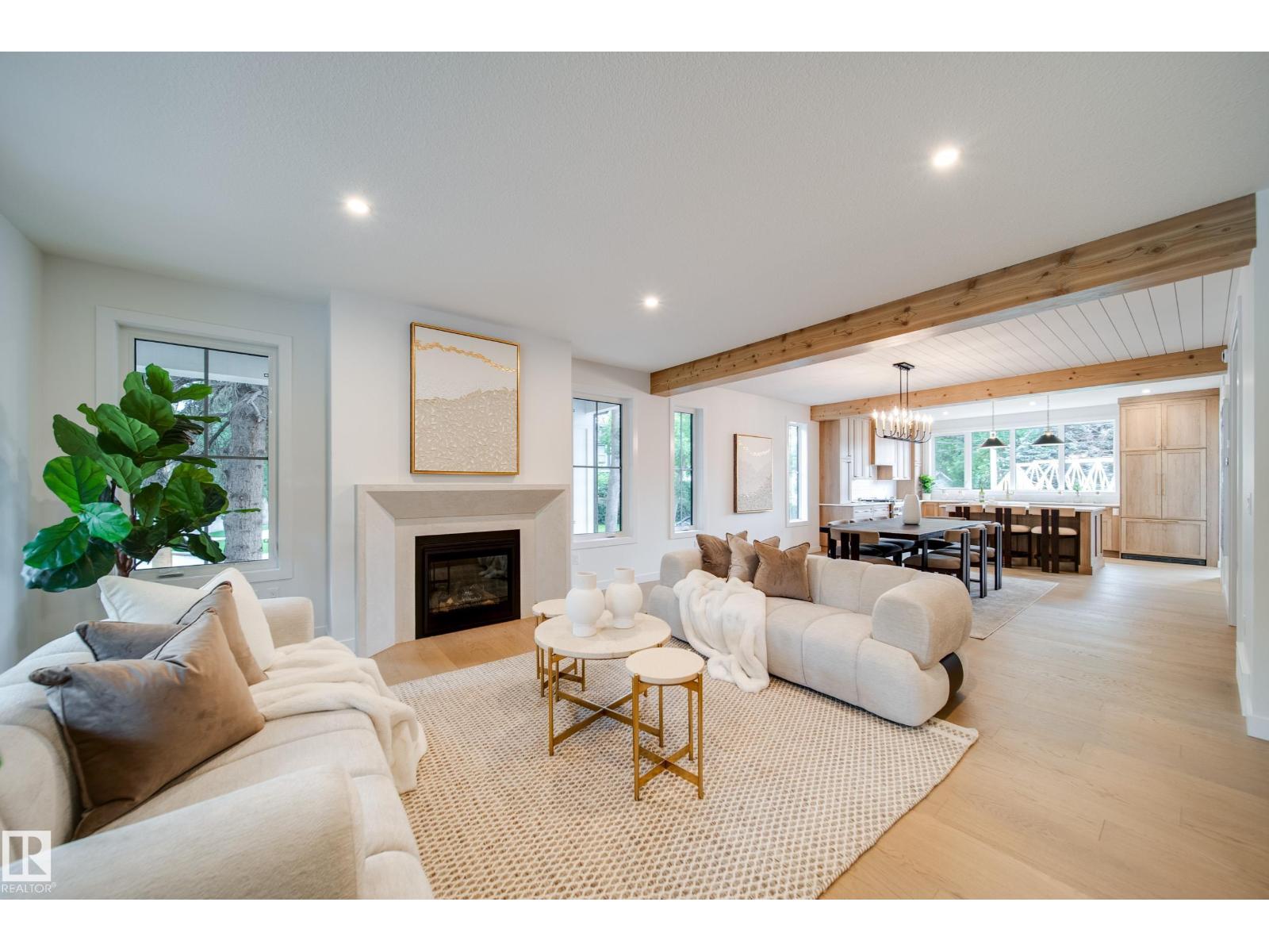 Photo 6 of 6003 111 Av Nw, Edmonton AB