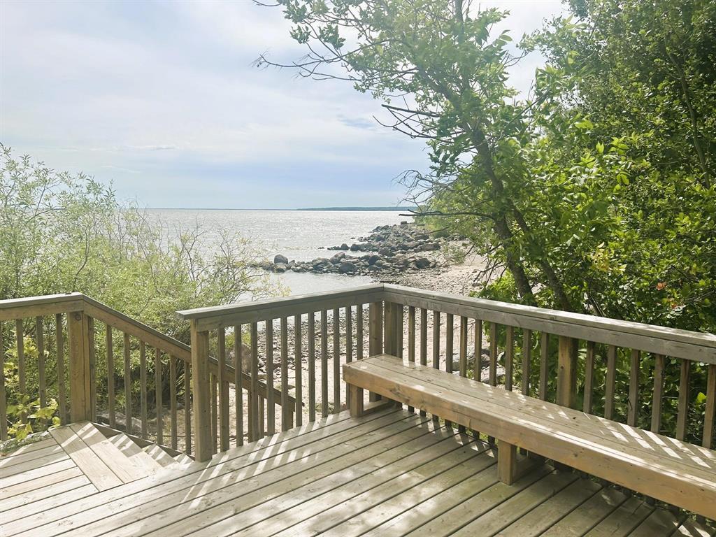 Photo 10 of 2 Hanks Cove, Victoria Beach MB
