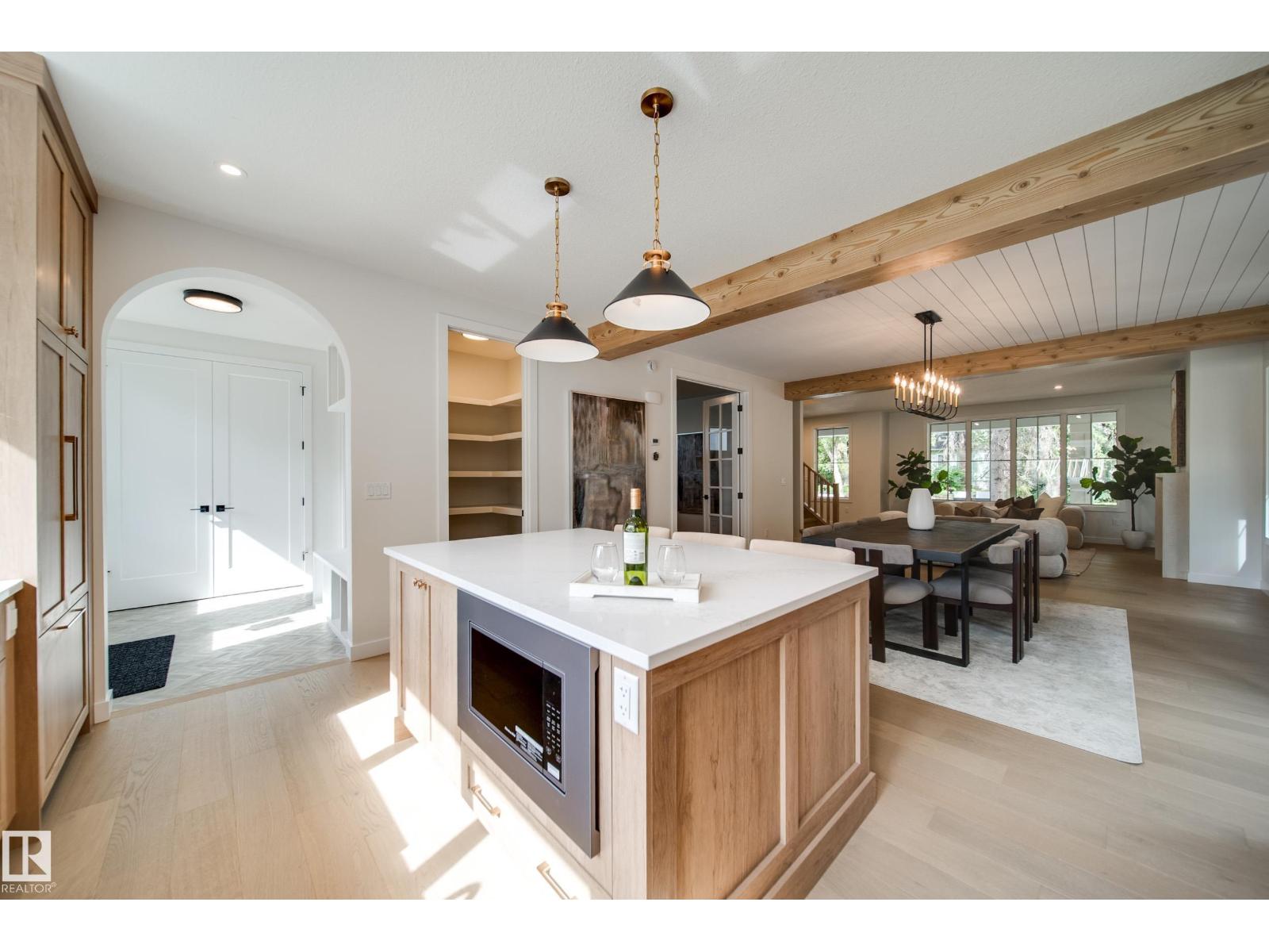 Photo 22 of 6003 111 Av Nw, Edmonton AB