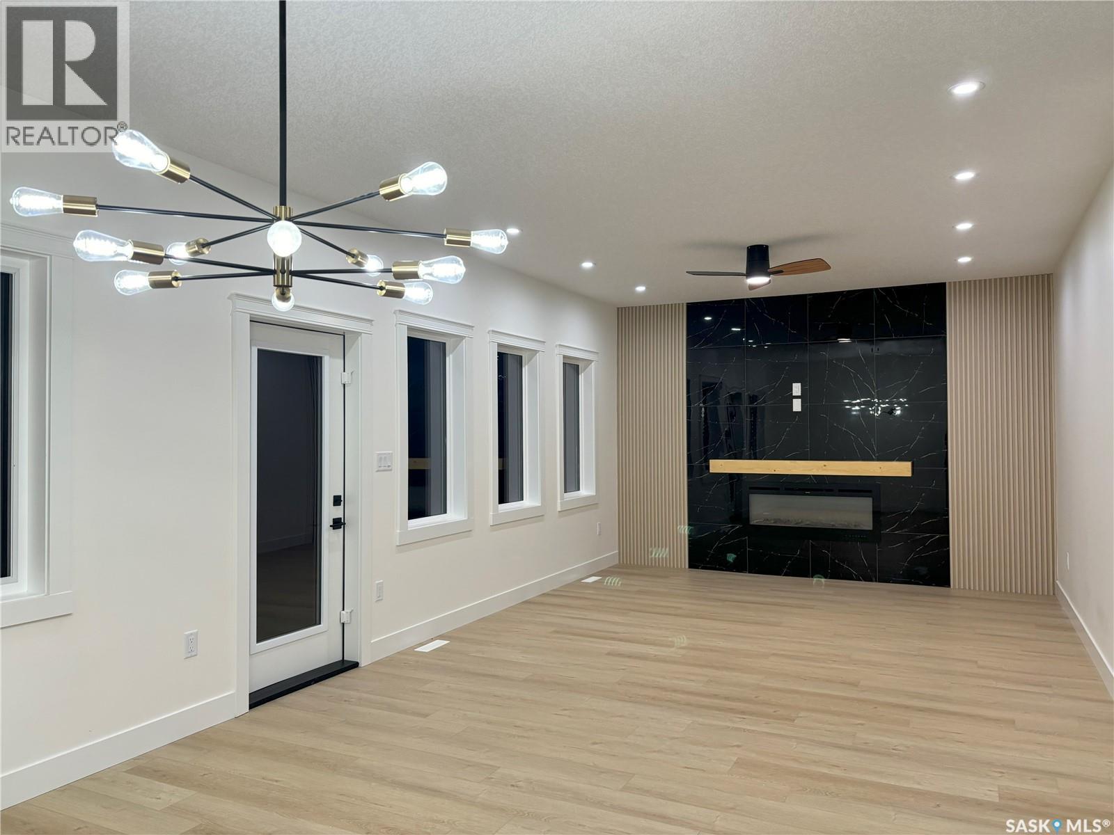 Photo 12 of 642 Sharma Crescent, Saskatoon SK