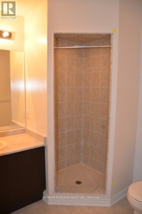 Photo 10 of 28 Black Locust Drive, Markham ON