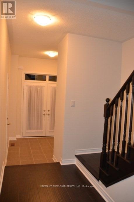 Photo 11 of 28 Black Locust Drive, Markham ON