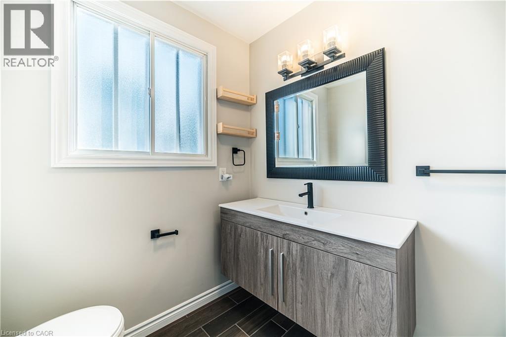 Photo 19 of 100 North Park Street, Brantford ON